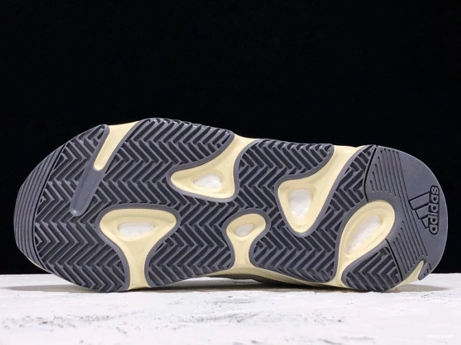 Yeezy Boost Adidas Analog 700 EG7596 0802